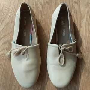 Nude soft leather Toms